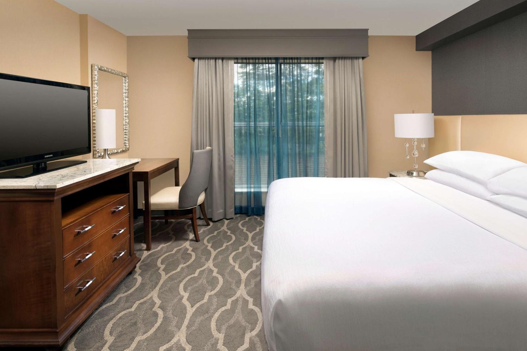 Embassy Suites By Hilton Atlanta Airport College Park Exterior foto