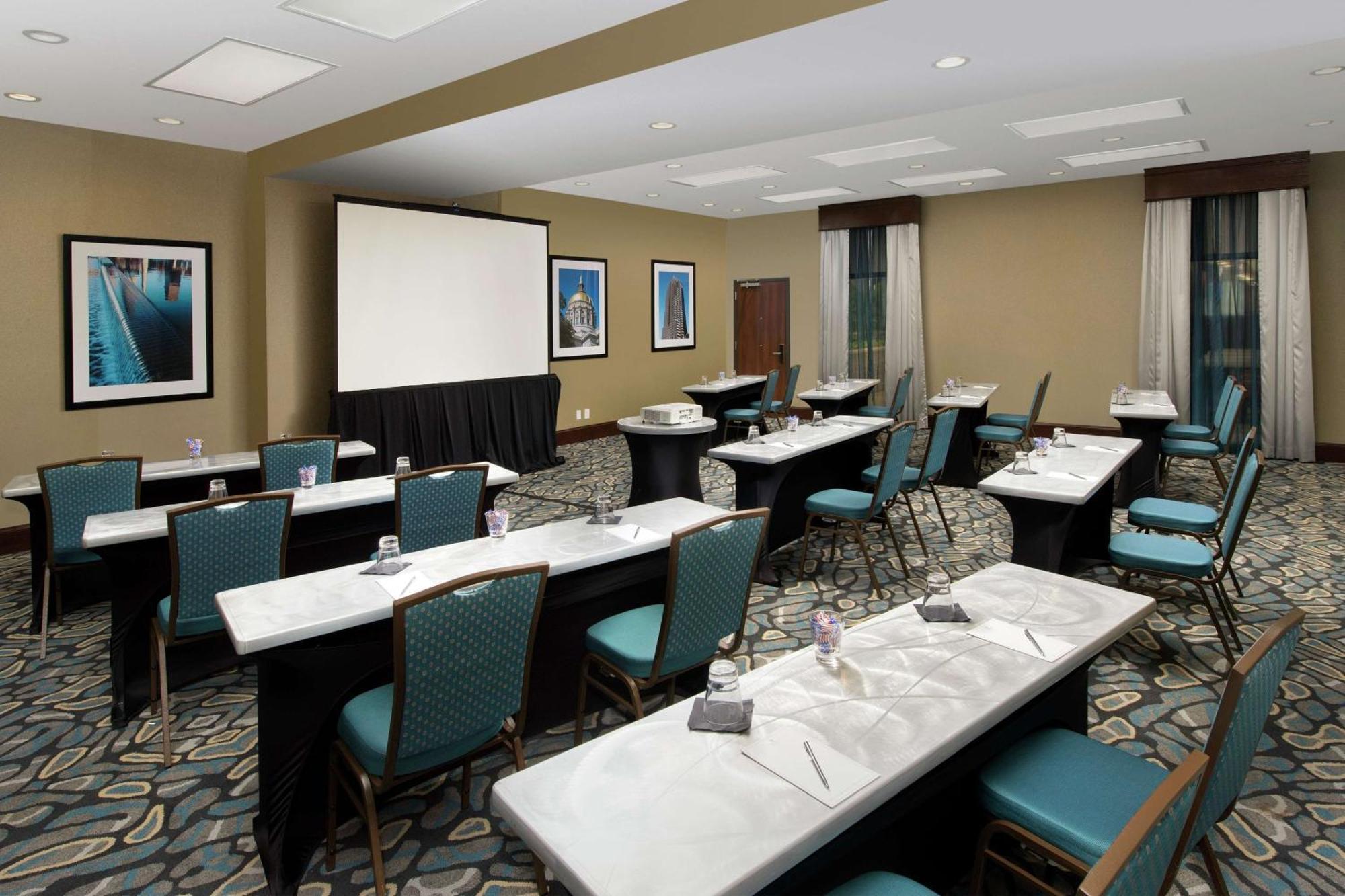 Embassy Suites By Hilton Atlanta Airport College Park Exterior foto