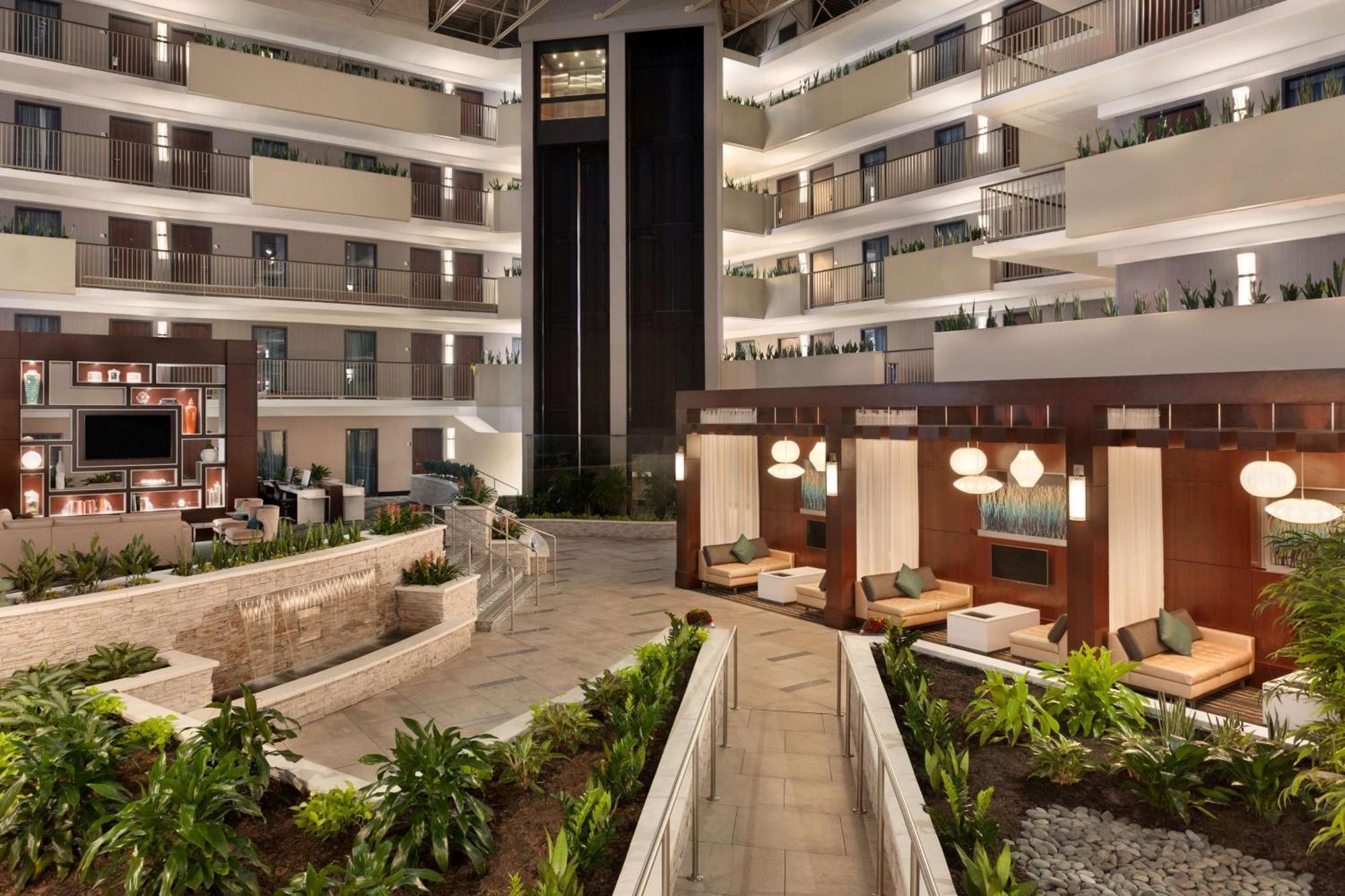 Embassy Suites By Hilton Atlanta Airport College Park Exterior foto