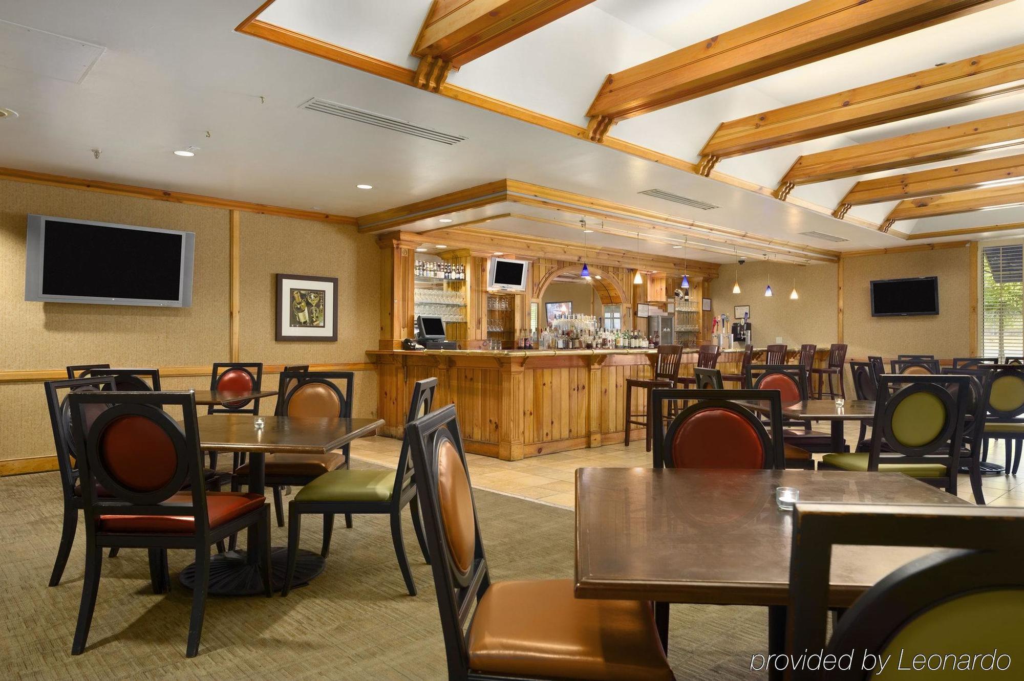 Embassy Suites By Hilton Atlanta Airport College Park Restaurant foto